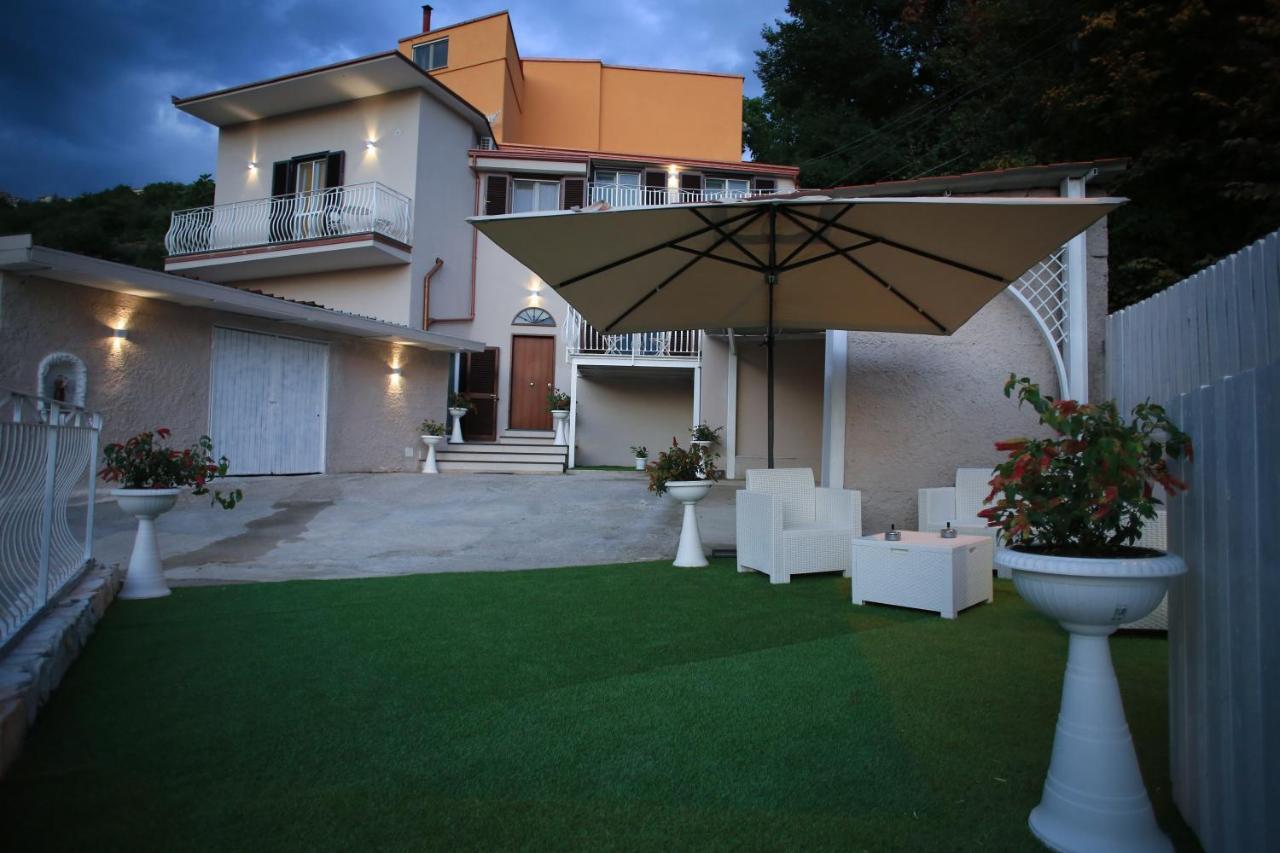 B&B MicAnTo Casola di Napoli Exterior foto