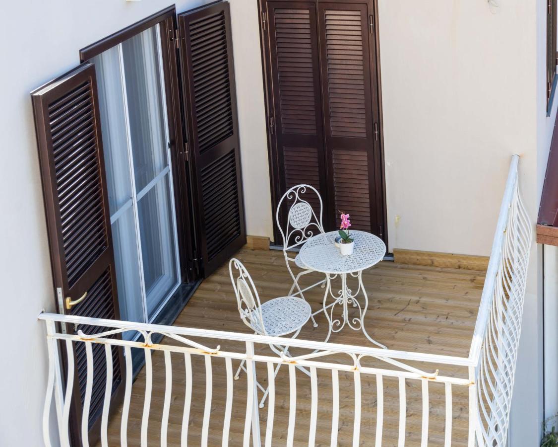 B&B MicAnTo Casola di Napoli Exterior foto
